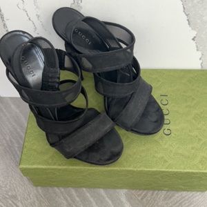 Gucci black suede & mesh strappy heels – size US 8.5 – authentic